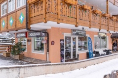 Rightfeeling Ski Rent and Shop